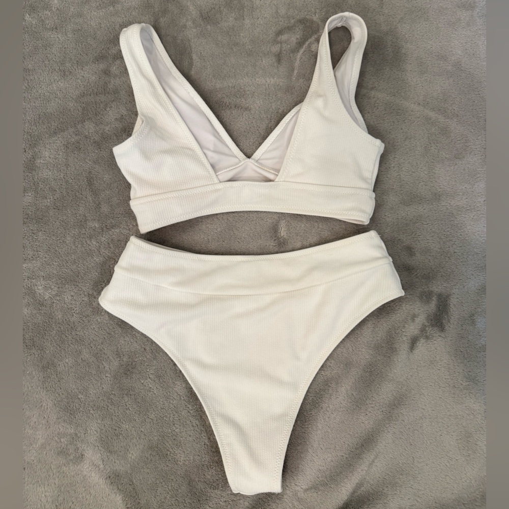 Cream Ribbed Two-Piece Bikini Set - Picture 2 of 3